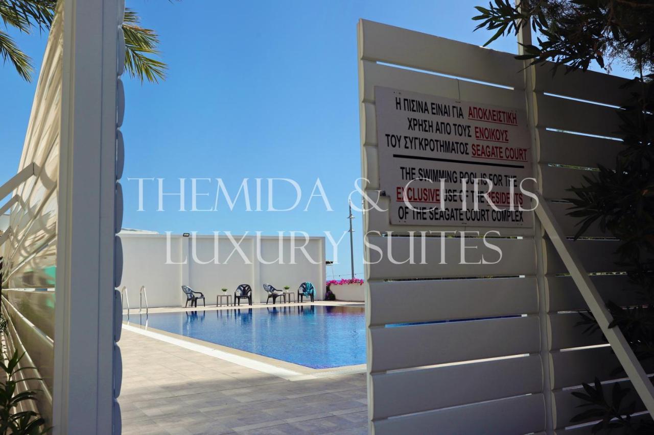 Beachfront Skyline Retreat 1Br Pool Central 라르나카 외부 사진